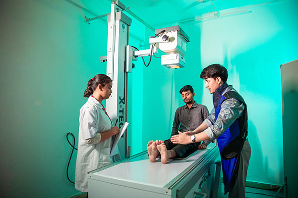 Medical Radiology Clinic image 03