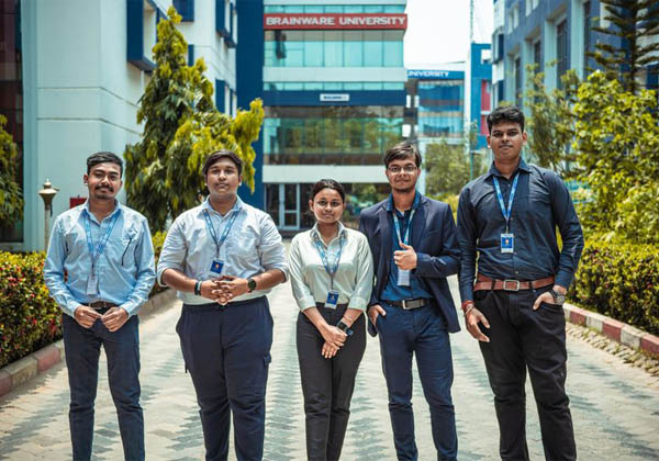 Students return from Livingstone College, USA